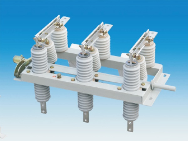高压隔离开关